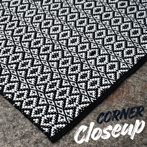 Premium_Handloom_Area_Rug,_Size-6X9_Feet,_1700_GSM_Black-White
