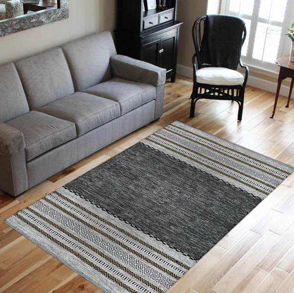 Premium_Handmade_Area_Rugs_For_Bedroom,_Living_Room,_etc_Size-_4_X_6_Feet_Color-_Grey