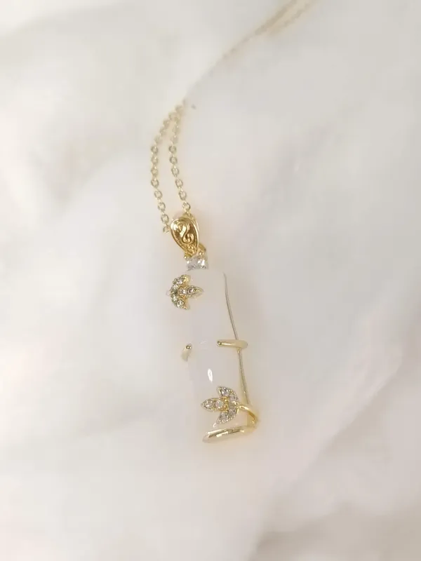 Golden_Crystal_Tube_Pendant_With_Chain_For_Women_&_Girls_|_Premium_Fade_Resistant_And_Light_Weight_Pendant_&_Chain
