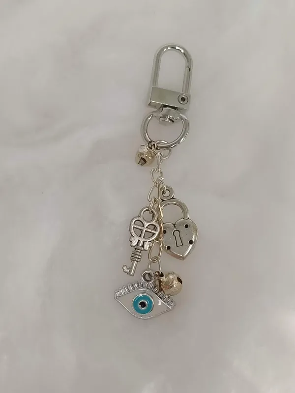 Silver_Premium_Evil_Eye_Lock_And_Key_Keychain_For_Women_&_Girls