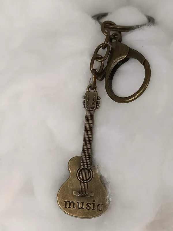 Guitar_Keychain