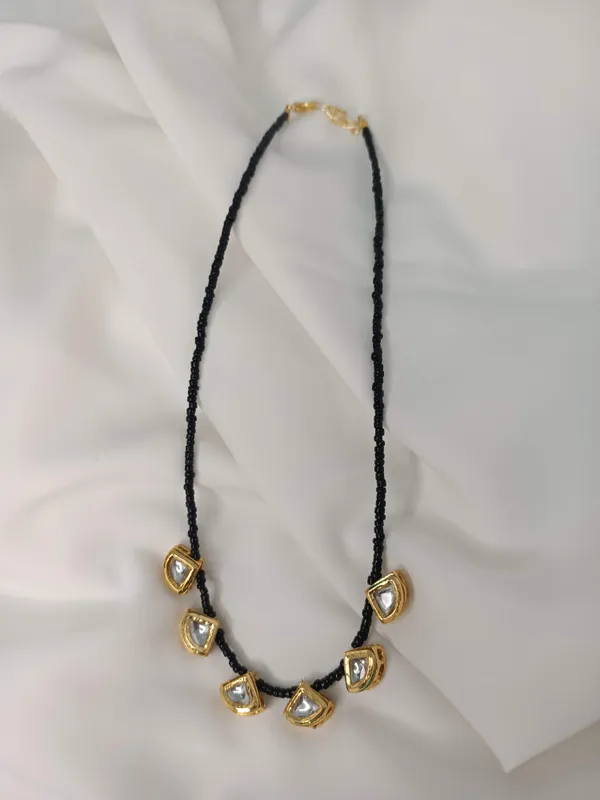 Black_Premium_Kundan_Single_Line_Mangal_Sutra_For_Women