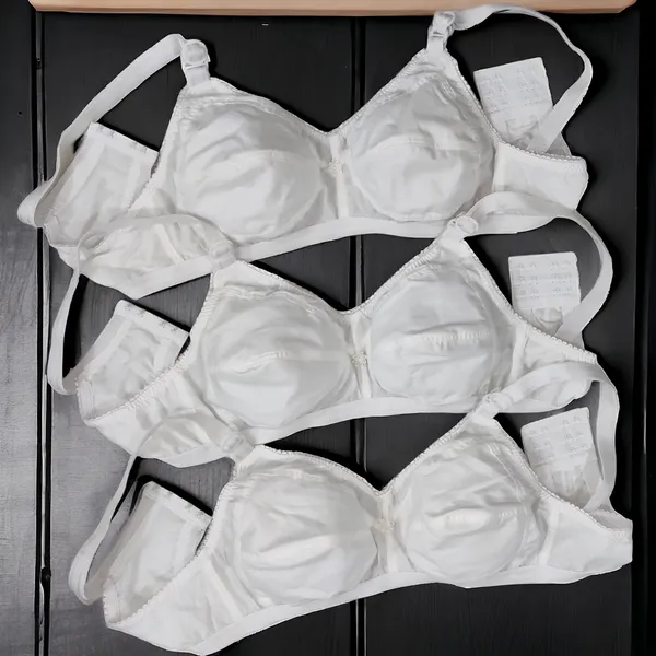 Pure_Comfort:_Pack_of_3_Cotton_White_Everyday_Non-Padded_Bras