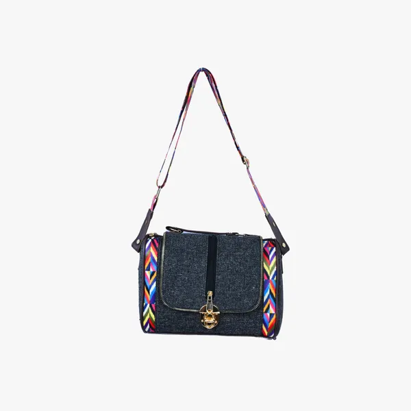 Black_Casual_Sling_Bag_For_Women