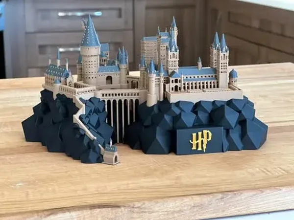Magical_Hogwarts_Tower_Display_Set