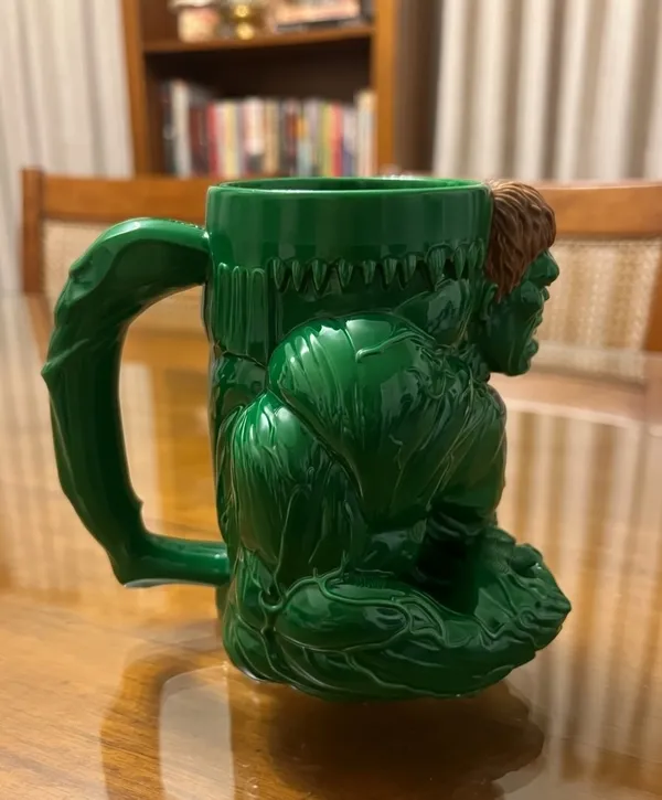 Hulk_Smash_Ceramic_Mug