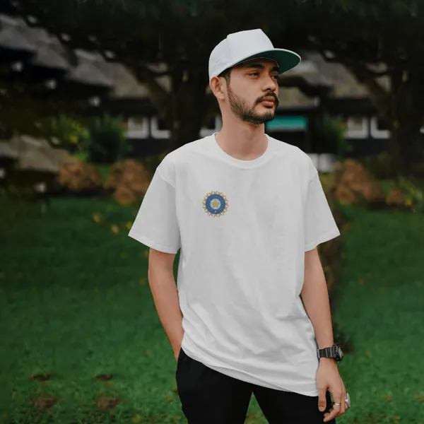 White_Stylish_Cotton_T-Shirt_For_Men_&_Women