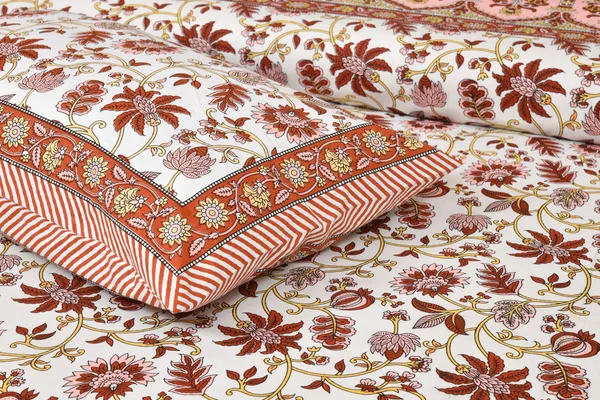 Rajasthani_Jaipuri_Traditional_Cotton_King_Size_Bedsheet_with_2_Pillow_Cover_(Red)