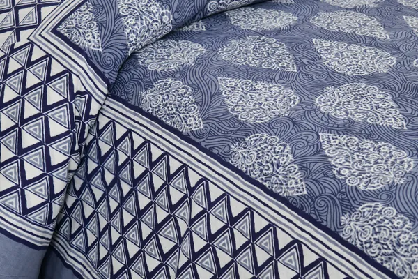 Rajasthani_Jaipuri_Traditional_Cotton_King_Size_Bedsheet_with_2_Pillow_Cover_(White,_Grey_&_Blue)