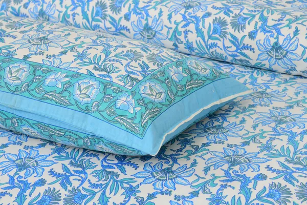 Rajasthani_Jaipuri_Traditional_Cotton_King_Size_Bedsheet_with_2_Pillow_Cover_(Blue_&_Grey)