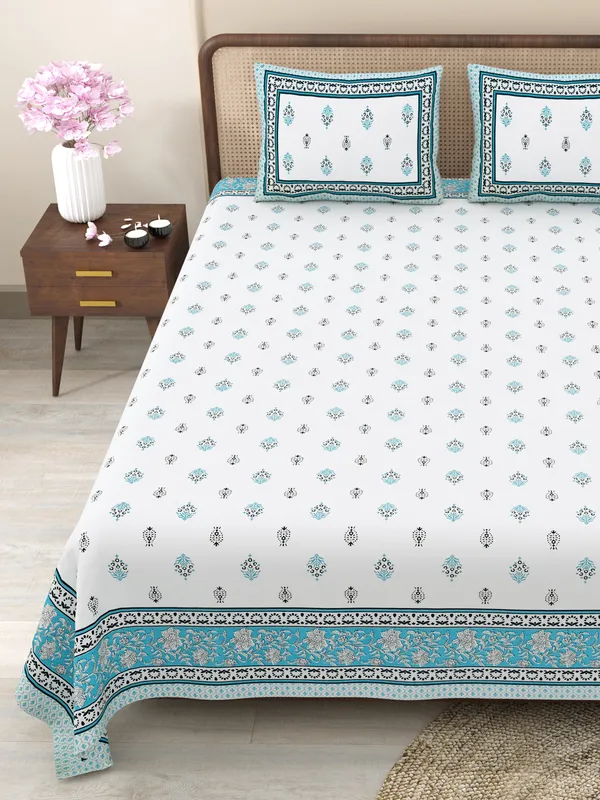 Rajasthani_Jaipuri_Traditional_Cotton_King_Size_Bedsheet_with_2_Pillow_Cover_(Blue_&_White)
