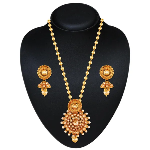 Golden_Pearl_Pendant_Set_With_Golden_Earring