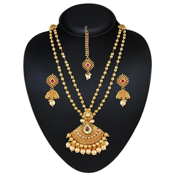 Gold_Two_Layer_White_Pearl_Pendant_Set_With_Maang_Tika_For_Women