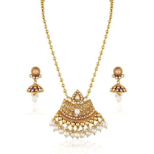 Gold_Traditional_White_Pearl_Pendant_Set_For_Women