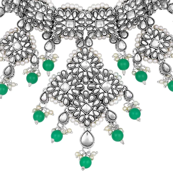 Silver_Gold_Plated_Traditional_Handcrafted_Faux_Kundan_&_Pearl_Studded_Bridal_Choker_Necklace_Set_With_Earrings_&_Maang_Tikka_For_Women_And_Girls