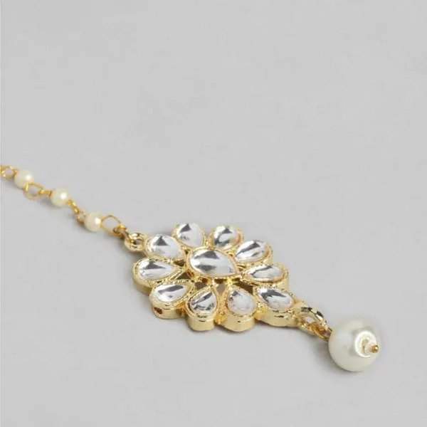 Gold_&_White_Gold_Plated_Traditional_Stunning_Kundan_And_Pearls_Embellished_Floral_Design_Elegant_And_Stylish_Maang_Tika_For_Women_And_Girls_Pack_Of_1