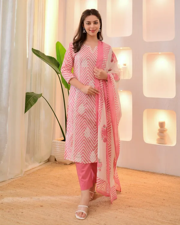 Pink_Cotton_Printed_Kurta_Set_For_Women