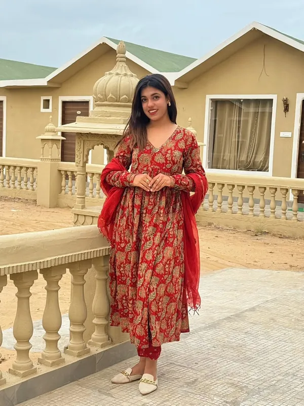 Red_Cotton_Printed_Kurta_Set_For_Women