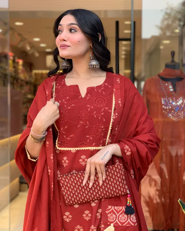 Red_Cotton_Printed_Kurta_Set_For_Women