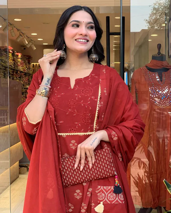 Red_Cotton_Printed_Kurta_Set_For_Women