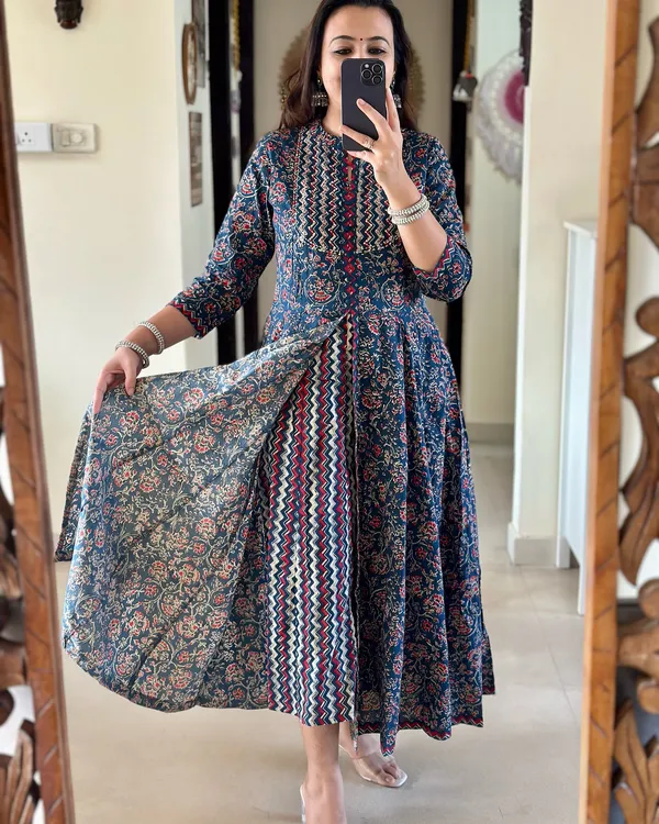 Navy_Blue_Cotton_Printed_Kurta_Set_For_Women