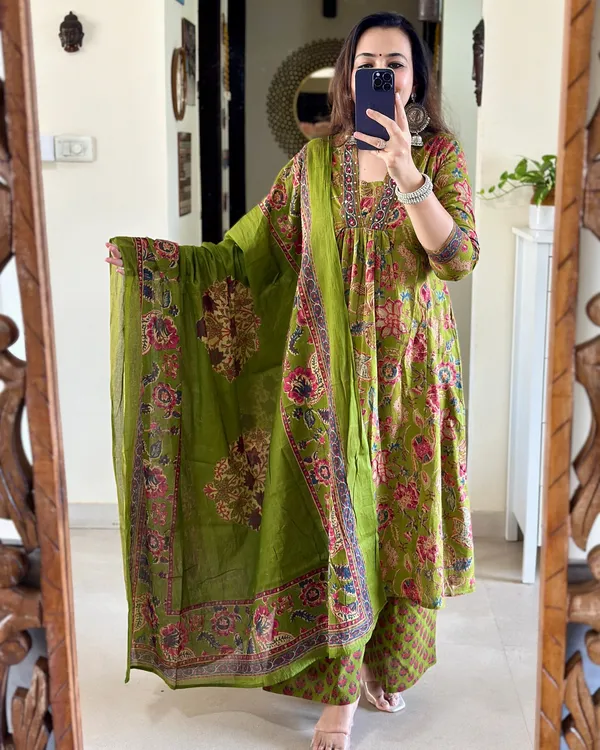 Green_Cotton_Printed_Kurta_Set_For_Women