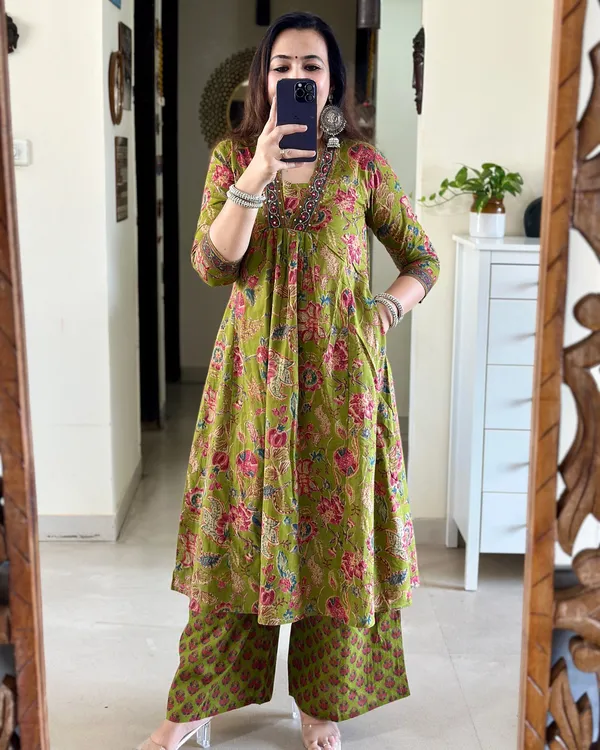 Green_Cotton_Printed_Kurta_Set_For_Women