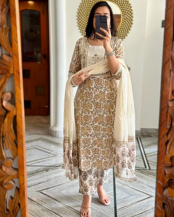 White_Cotton_Printed_Kurta_Set_For_Women