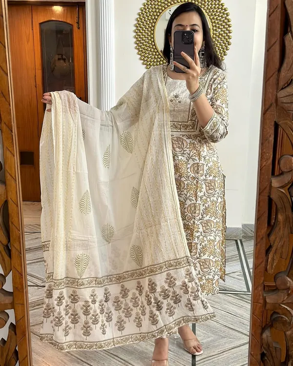 White_Cotton_Printed_Kurta_Set_For_Women