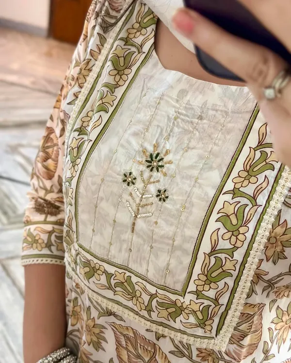 White_Cotton_Printed_Kurta_Set_For_Women