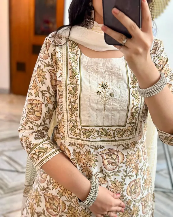 White_Cotton_Printed_Kurta_Set_For_Women