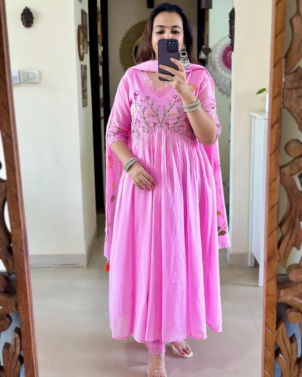 Pink_Cotton_Printed_Kurta_Set_For_Women