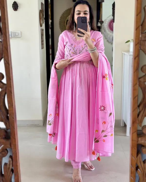 Pink_Cotton_Printed_Kurta_Set_For_Women