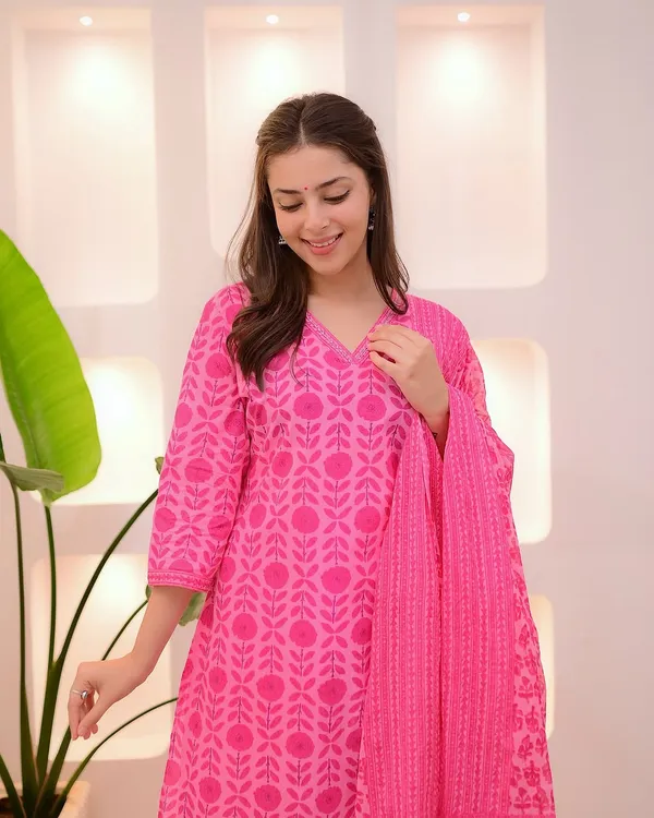 Pink_Cotton_Printed_Kurta_Set_For_Women