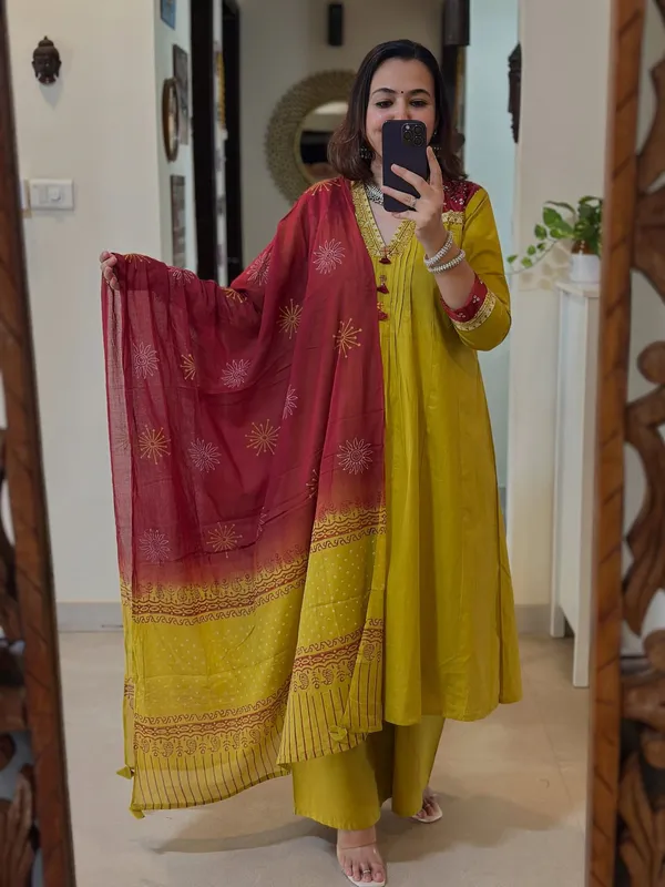 Yellow_Cotton_Printed_Kurta_Set_For_Women