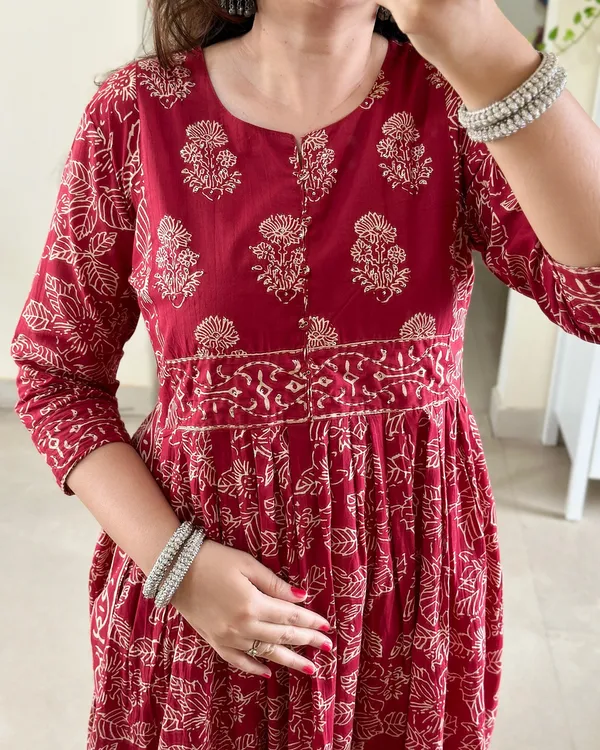Red_Cotton_Printed_Kurta_Set_For_Women