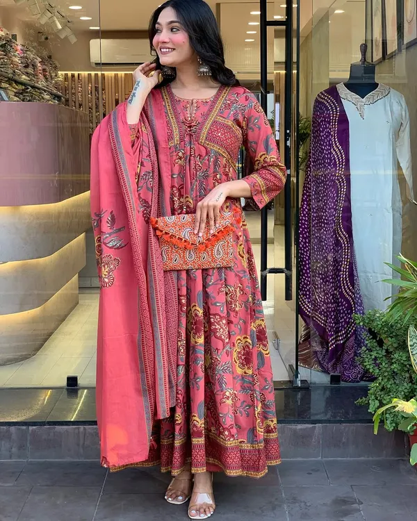 Pink_Cotton_Printed_Kurta_Set_For_Women