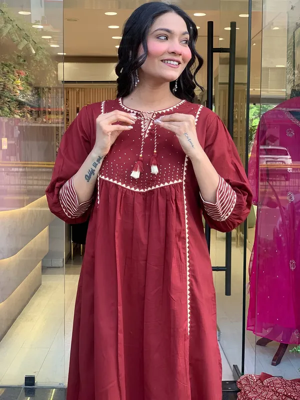 Red_Cotton_Printed_Kurta_Set_For_Women
