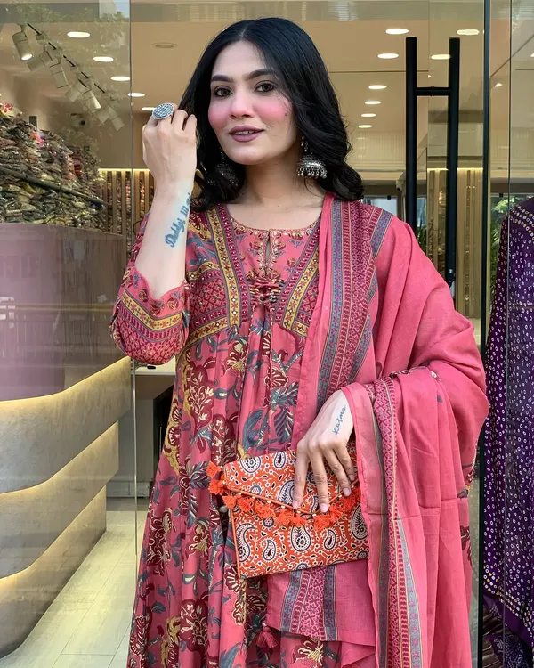 Pink_Cotton_Printed_Kurta_Set_For_Women