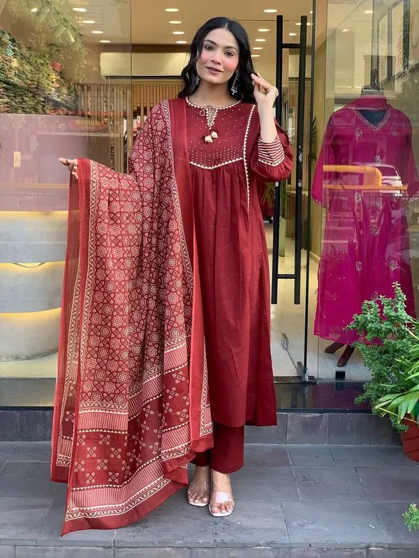 Red_Cotton_Printed_Kurta_Set_For_Women