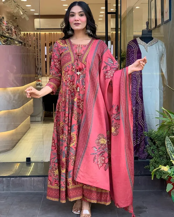 Pink_Cotton_Printed_Kurta_Set_For_Women