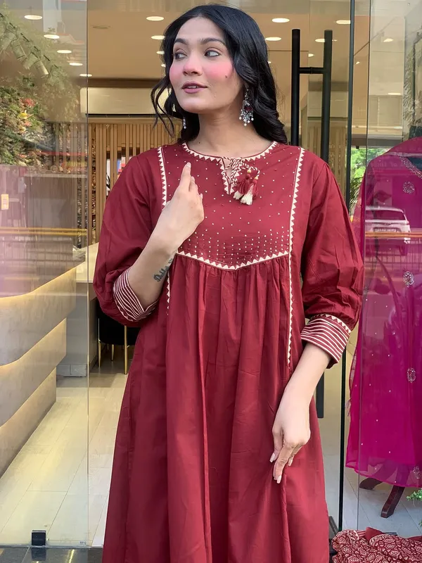 Red_Cotton_Printed_Kurta_Set_For_Women