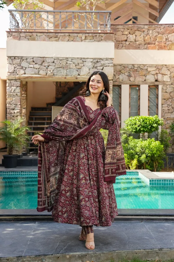 Maroon_Cotton_Printed_Kurta_Set_For_Women