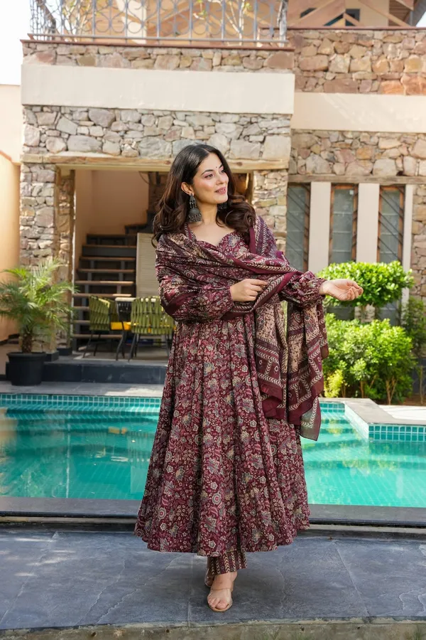 Maroon_Cotton_Printed_Kurta_Set_For_Women