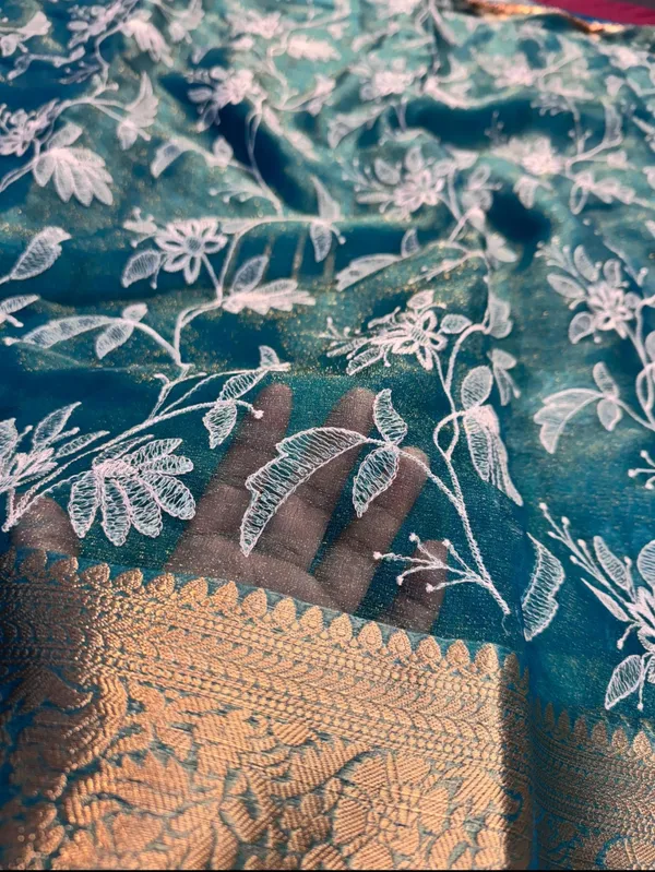 Organza_Shimmer_Silk_Chikankari_Embroidery_Saree_With_Designer_Lace