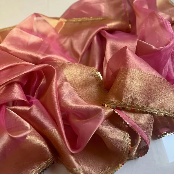 Banarasi_Rani_Pink_Jahnvi_Kapoor_Inspired_Tissue_Silk_Shimmer_Saree_With_Sequence_Lace_With_Unstitched_Blouse_Piece
