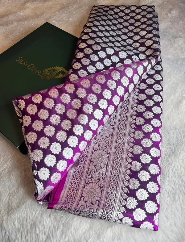 Banarasi_Satin_Silk_Silver_Zari_Saree_With_Dual_Shaded_Tone_Pattern