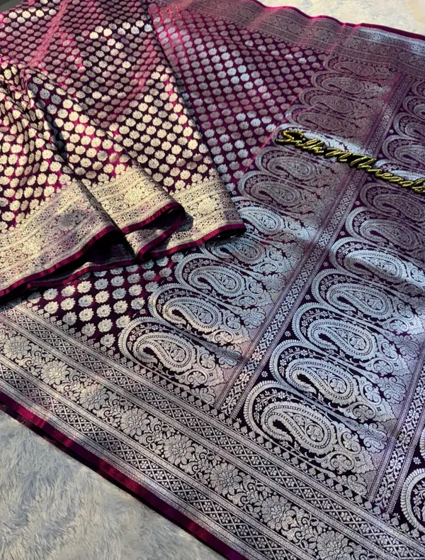 Banarasi_Satin_Silk_Silver_Zari_Saree_With_Dual_Shaded_Tone_Pattern