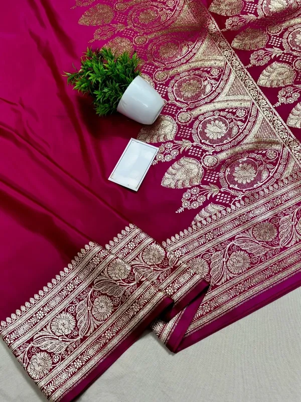 Banarasi_Satin_Silk_Silver_Zari_Saree_With_Heavy_Zari_Pallu_With_Unstitched_Blouse_Piece