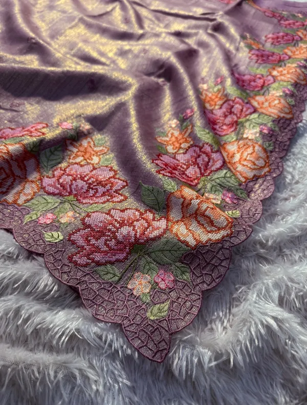 Banarasi_Tissue_Silk_Saree_With_Resham_Embroidery_Work_And_Scalloped_Border_With_Unstitched_Blouse_Piece